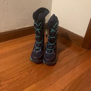 Girls snow boots